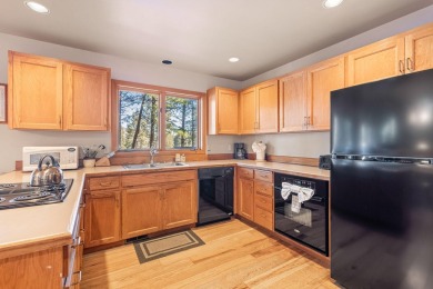 Best value in Black Butte Ranch! Stunning 3240 sqft retreat on Black Butte Ranch Golf Club Glaze Meadow in Oregon - for sale on GolfHomes.com, golf home, golf lot