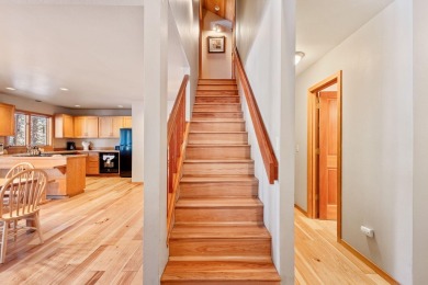 Best value in Black Butte Ranch! Stunning 3240 sqft retreat on Black Butte Ranch Golf Club Glaze Meadow in Oregon - for sale on GolfHomes.com, golf home, golf lot