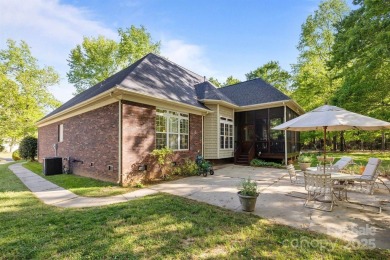 Looking for a move-in ready Ranch+Bonus for you to make your on Olde Sycamore Golf Plantation in North Carolina - for sale on GolfHomes.com, golf home, golf lot