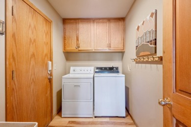 Best value in Black Butte Ranch! Stunning 3240 sqft retreat on Black Butte Ranch Golf Club Glaze Meadow in Oregon - for sale on GolfHomes.com, golf home, golf lot