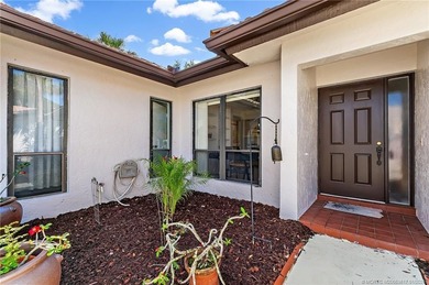 BRAND NEW ROOF!! RENOVATED KITCHEN!! Owner moved and needs to on Martin Downs Country Club in Florida - for sale on GolfHomes.com, golf home, golf lot