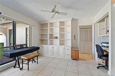 BRAND NEW ROOF!! RENOVATED KITCHEN!! Owner moved and needs to on Martin Downs Country Club in Florida - for sale on GolfHomes.com, golf home, golf lot