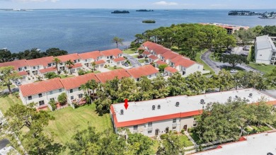 Under contract-accepting backup offers. Room to Roam in this on The Dunedin Country Club in Florida - for sale on GolfHomes.com, golf home, golf lot