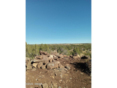 This exceptional .33 acre property is conveniently located in on Silver Creek Golf Club in Arizona - for sale on GolfHomes.com, golf home, golf lot