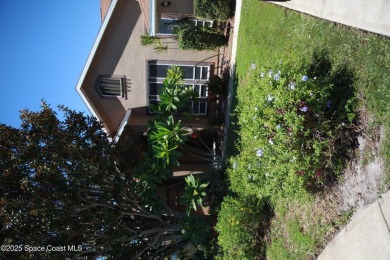 Beautifully maintained 3-bedroom, 2-bathroom pool home located on Suntree Country Club in Florida - for sale on GolfHomes.com, golf home, golf lot