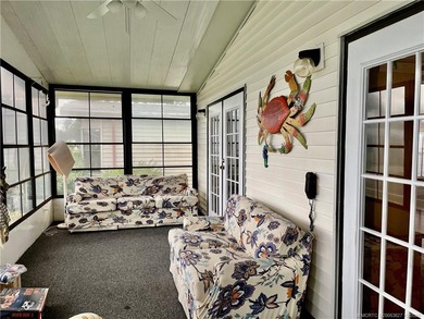 BRAND NEW WINDOWS! This home is perfectly situated near on Indianwood Golf and Country Club in Florida - for sale on GolfHomes.com, golf home, golf lot