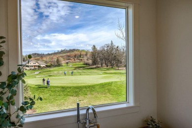 Discover modern living on the Robert Trent Jones Eagle Point on Eagle Point Golf Course in Oregon - for sale on GolfHomes.com, golf home, golf lot