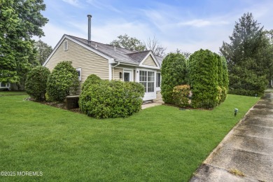 Beautifully updated 2-bedroom, 3-bath home in Leisure Village on Leisure Village West Assoc. in New Jersey - for sale on GolfHomes.com, golf home, golf lot