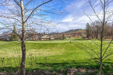 Discover modern living on the Robert Trent Jones Eagle Point on Eagle Point Golf Course in Oregon - for sale on GolfHomes.com, golf home, golf lot