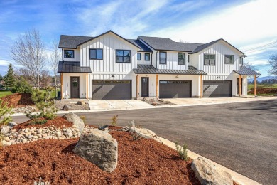 Discover modern living on the Robert Trent Jones Eagle Point on Eagle Point Golf Course in Oregon - for sale on GolfHomes.com, golf home, golf lot