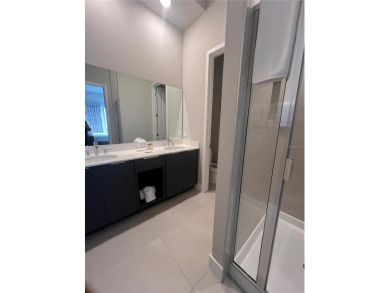 Huge price reduction, lowest priced 5 bedroom in entire on Reunion Resort Golf Course in Florida - for sale on GolfHomes.com, golf home, golf lot