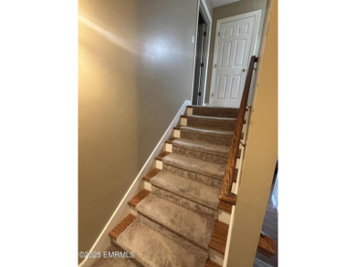 Extremely spacious family home directly on briarwood golf course on Briarwood Country Club in Mississippi - for sale on GolfHomes.com, golf home, golf lot