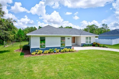 Welcome to your Florida retreat in the heart of Sun 'n Lake! on Sun n Lake Golf and Country Club in Florida - for sale on GolfHomes.com, golf home, golf lot