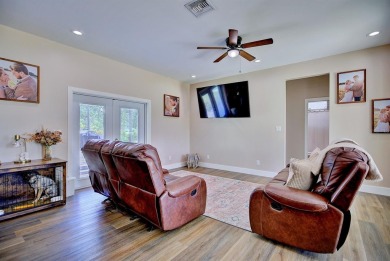 Welcome to your Florida retreat in the heart of Sun 'n Lake! on Sun n Lake Golf and Country Club in Florida - for sale on GolfHomes.com, golf home, golf lot