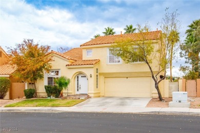 Beautiful 3-bedroom, 2.5-bathroom with pool in the heart of on TPC at Summerlin in Nevada - for sale on GolfHomes.com, golf home, golf lot