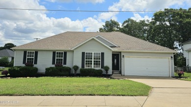 Charming 3-Bedroom, 2-Bath in Desirable Cedar Ridge - Carl on Twin Hills Golf and Country Club in Missouri - for sale on GolfHomes.com, golf home, golf lot