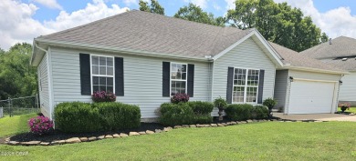 Charming 3-Bedroom, 2-Bath in Desirable Cedar Ridge - Carl on Twin Hills Golf and Country Club in Missouri - for sale on GolfHomes.com, golf home, golf lot