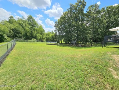 Charming 3-Bedroom, 2-Bath in Desirable Cedar Ridge - Carl on Twin Hills Golf and Country Club in Missouri - for sale on GolfHomes.com, golf home, golf lot