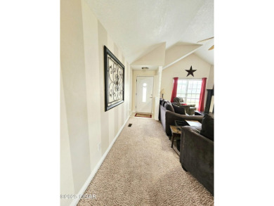 Charming 3-Bedroom, 2-Bath in Desirable Cedar Ridge - Carl on Twin Hills Golf and Country Club in Missouri - for sale on GolfHomes.com, golf home, golf lot