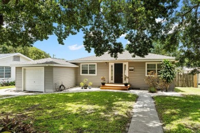 Adorable Home on a Charming Cobblestone Street!

Welcome to this on Cleveland Heights Golf Course in Florida - for sale on GolfHomes.com, golf home, golf lot