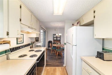 Beautiful FURNISHED 2 bedroom/2 bathroom 1ST FLOOR condo in on Country Club At Silver Springs Shores in Florida - for sale on GolfHomes.com, golf home, golf lot