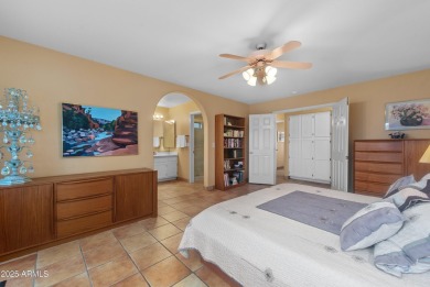 This beautifully updated 2-bedroom, 2-bathroom + small office on Gold Canyon Golf Resort - Sidewinder in Arizona - for sale on GolfHomes.com, golf home, golf lot