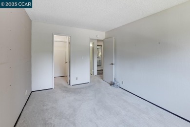 Treasured Rossmoor condo - comfort views  lifestyle! This on Rossmoor Golf Course in California - for sale on GolfHomes.com, golf home, golf lot
