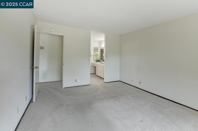 Treasured Rossmoor condo - comfort views  lifestyle! This on Rossmoor Golf Course in California - for sale on GolfHomes.com, golf home, golf lot