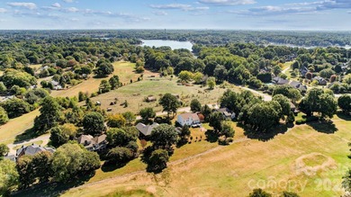 Welcome to your slice of paradise on Mallard Head Country Club on Mallard Head Country Club in North Carolina - for sale on GolfHomes.com, golf home, golf lot