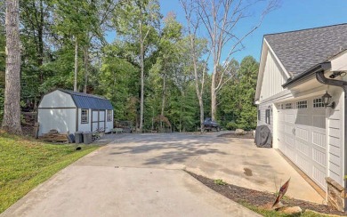 One Level Craftsman style home with Seasonal Lake and Mountain on Mountain Harbour Golf Club in North Carolina - for sale on GolfHomes.com, golf home, golf lot