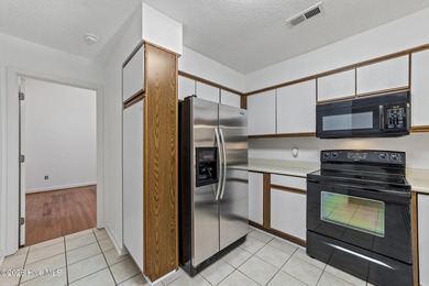 This adorable townhome in Inland Greens offers the perfect blend on Inland Greens Golf Course in North Carolina - for sale on GolfHomes.com, golf home, golf lot