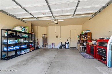 Lovely, single story, 2 bedroom, plus den, 2 bath, 2 car garage on Prescott Lakes Golf and Country Club in Arizona - for sale on GolfHomes.com, golf home, golf lot