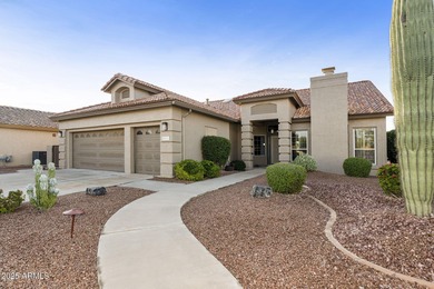 Sweet location for this 2BR, 2.5BA plus den Borgata model on a on Ironwood Golf Club in Arizona - for sale on GolfHomes.com, golf home, golf lot