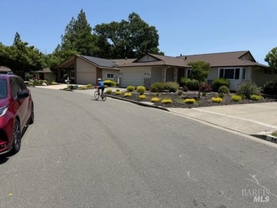 This unit at Oakmont offers two bedrooms, two bathrooms, and on Oakmont Golf Club in California - for sale on GolfHomes.com, golf home, golf lot