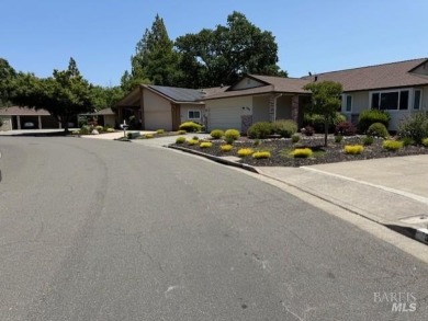 This unit at Oakmont offers two bedrooms, two bathrooms, and on Oakmont Golf Club in California - for sale on GolfHomes.com, golf home, golf lot