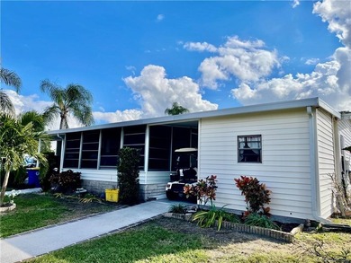 Lovely 2-bedroom, 2 bath home with 2 outdoor living spaces on Indianwood Golf and Country Club in Florida - for sale on GolfHomes.com, golf home, golf lot