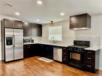 Stunning remodeled home! Extensive open floor plan! Hurricane on Indianwood Golf and Country Club in Florida - for sale on GolfHomes.com, golf home, golf lot