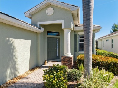 This is THE ONE! TURN-KEY! Absolutely perfect 3-bd, 2-bath home on Herons Glen Golf and Country Club in Florida - for sale on GolfHomes.com, golf home, golf lot