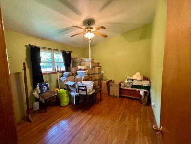 NEW LISTING!! This residence offers diverse possibilities on Cherokee Village South Course in Arkansas - for sale on GolfHomes.com, golf home, golf lot