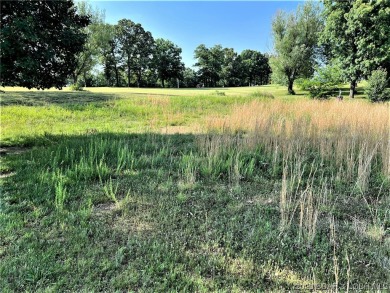 Awesome lot with great location on #4 Fairway.  Close to Hwy. O on Indian Rock Golf Club in Missouri - for sale on GolfHomes.com, golf home, golf lot