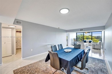 Move-in ready top-floor 2-bedroom, 2-bath condo with no on Pine Island Ridge Country Club in Florida - for sale on GolfHomes.com, golf home, golf lot