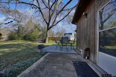 Step inside this charming single-story cottage and discover the on Hide-A-Way Lake Golf Course in Texas - for sale on GolfHomes.com, golf home, golf lot