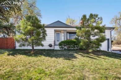 Updated, spacious and charming 1-1/2 story home located near on Patty Jewett Golf Course in Colorado - for sale on GolfHomes.com, golf home, golf lot
