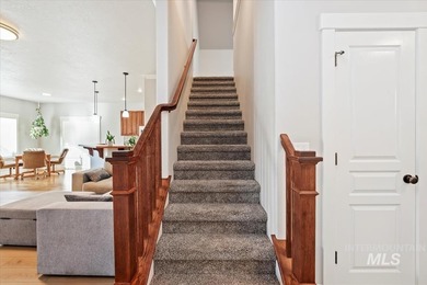 Awesome Floor Plan with all bedrooms on main level!  Wonderful on Ridgecrest Golf Course in Idaho - for sale on GolfHomes.com, golf home, golf lot