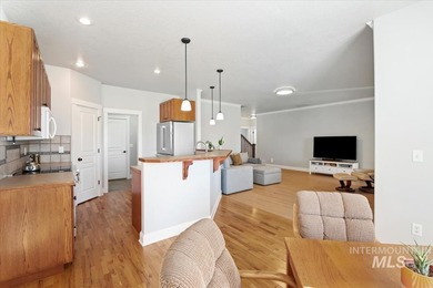 Awesome Floor Plan with all bedrooms on main level!  Wonderful on Ridgecrest Golf Course in Idaho - for sale on GolfHomes.com, golf home, golf lot