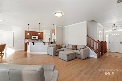 Awesome Floor Plan with all bedrooms on main level!  Wonderful on Ridgecrest Golf Course in Idaho - for sale on GolfHomes.com, golf home, golf lot