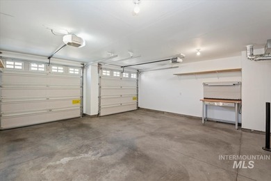 Awesome Floor Plan with all bedrooms on main level!  Wonderful on Ridgecrest Golf Course in Idaho - for sale on GolfHomes.com, golf home, golf lot