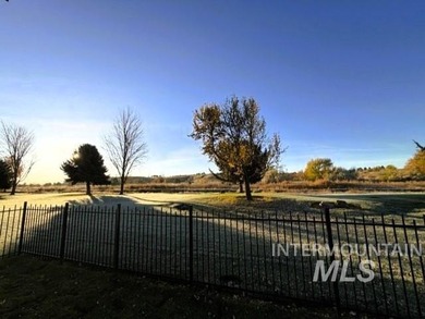 Awesome Floor Plan with all bedrooms on main level on the Golf on Ridgecrest Golf Course in Idaho - for sale on GolfHomes.com, golf home, golf lot