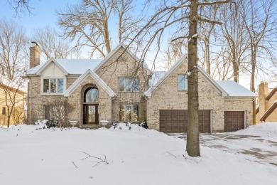 Explore the potential of this 4-bedroom home in the sought-after on Royal Fox Country Club in Illinois - for sale on GolfHomes.com, golf home, golf lot