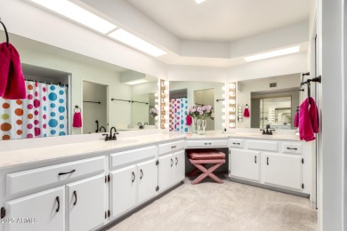Move right in! Enjoy a great open floor plan with vaulted on Cottonwood Country Club in Arizona - for sale on GolfHomes.com, golf home, golf lot